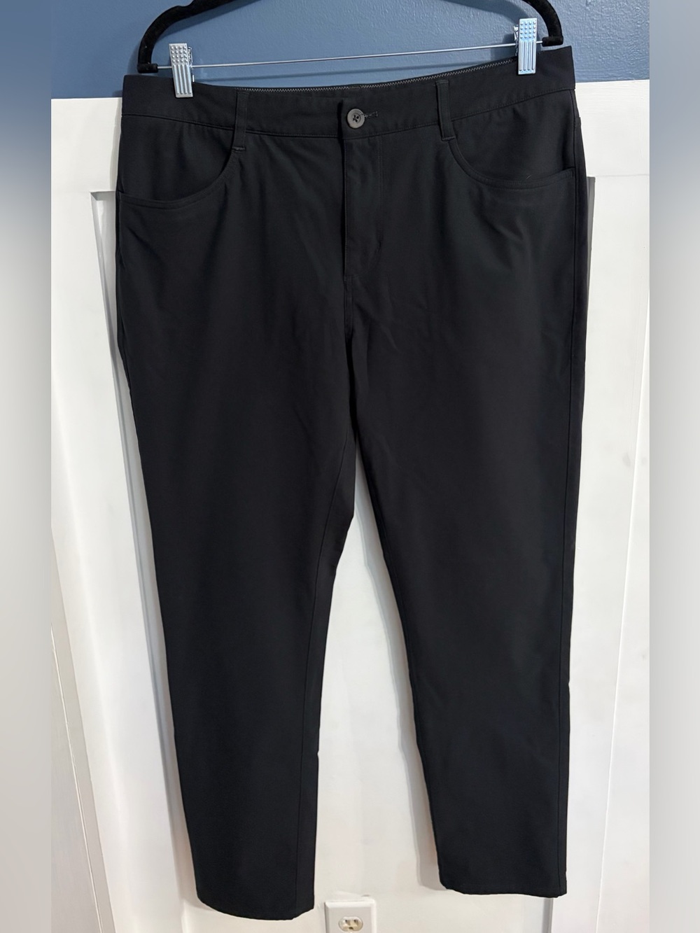 Vuori Men's Meta Pant Athletic Slim Fit Black Size 34 V430-S NWOT